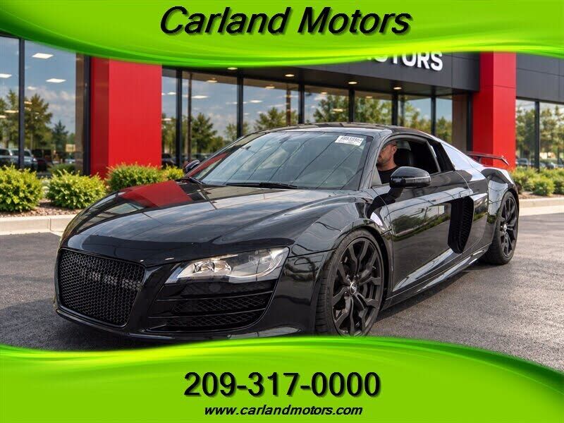 2010 AUDI R8