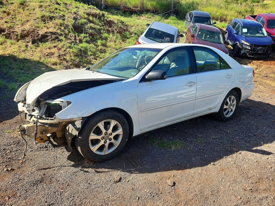 2004 TOYOTA Camry