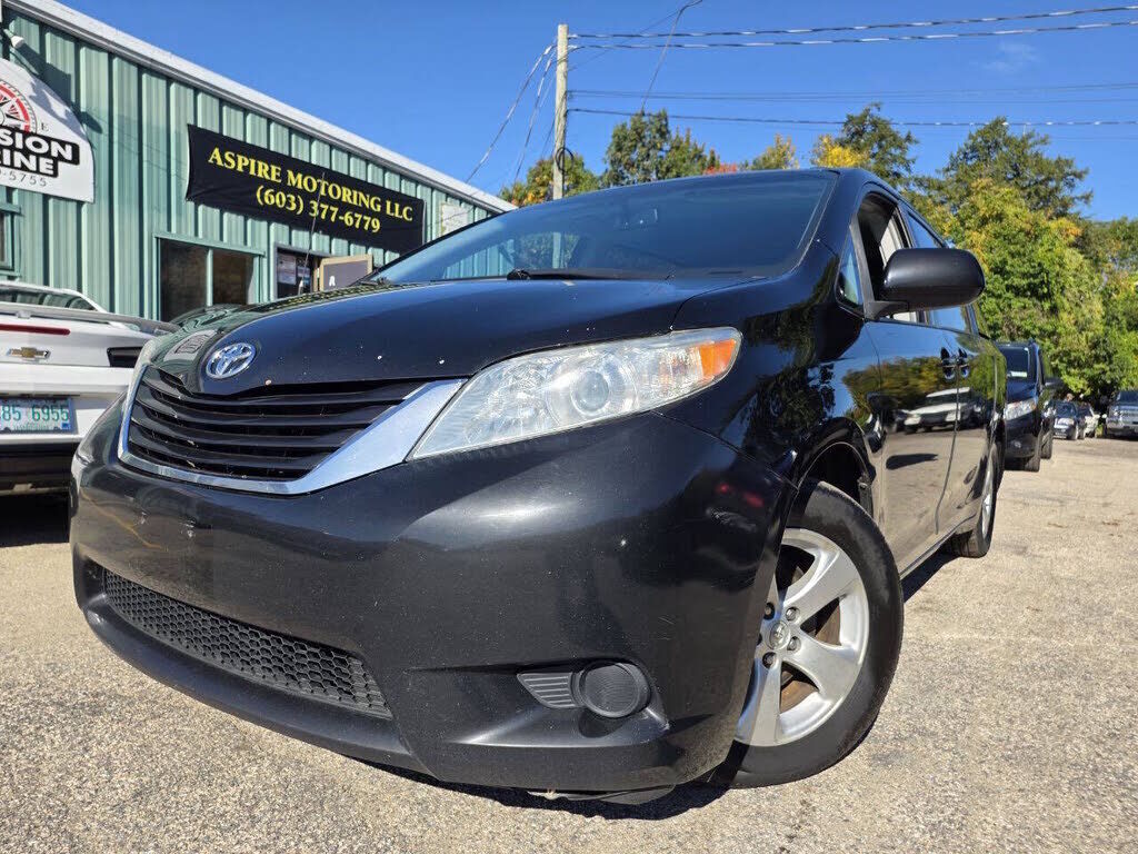 2014 TOYOTA Sienna