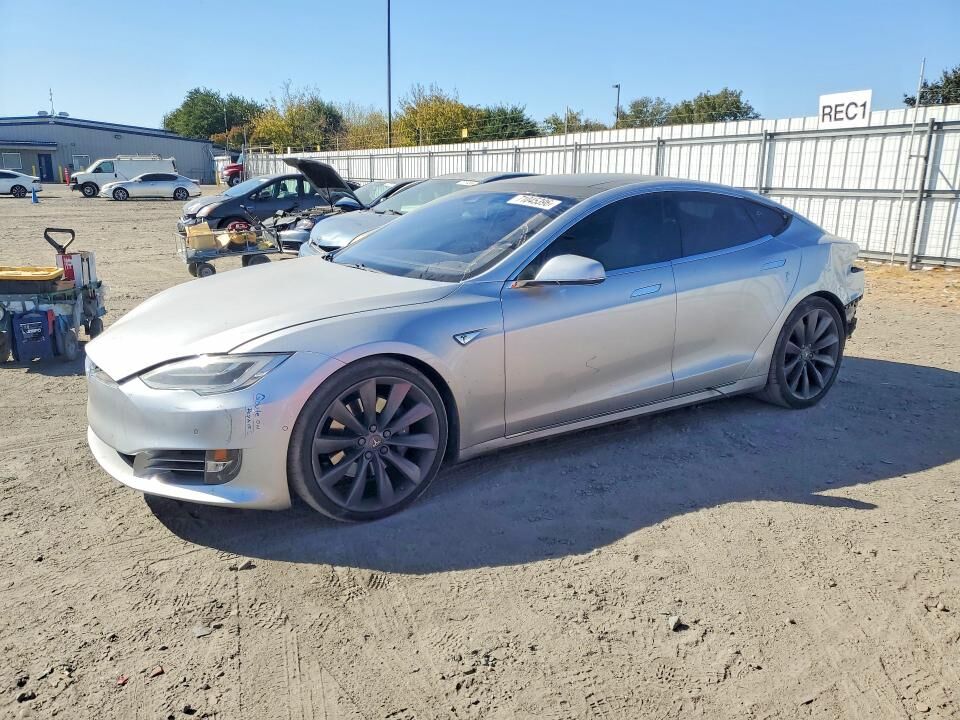 2016 TESLA Model S