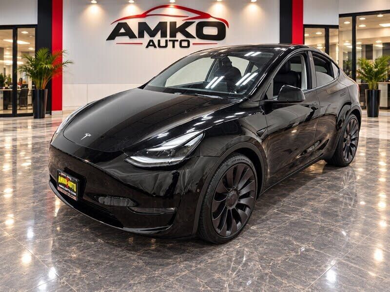 2021 TESLA Model Y