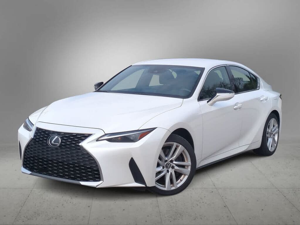 2022 LEXUS IS
