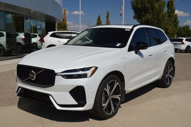 2024 VOLVO XC60