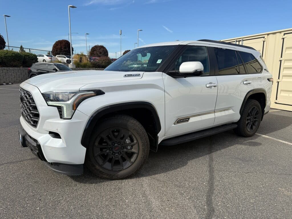 2025 TOYOTA Sequoia