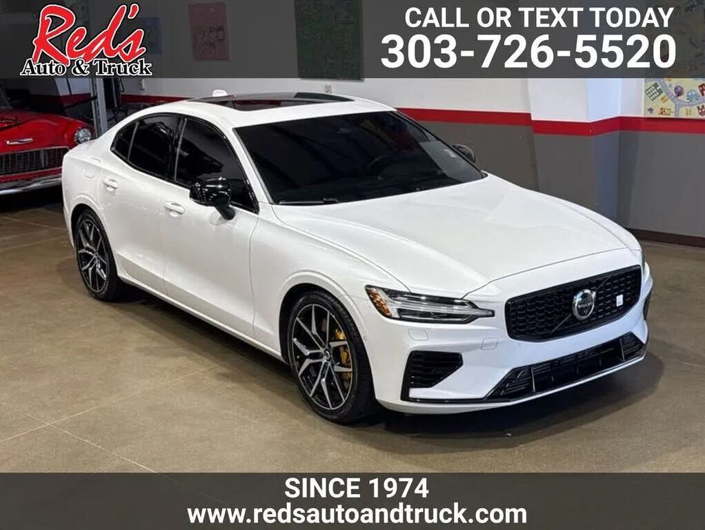 2023 VOLVO S60
