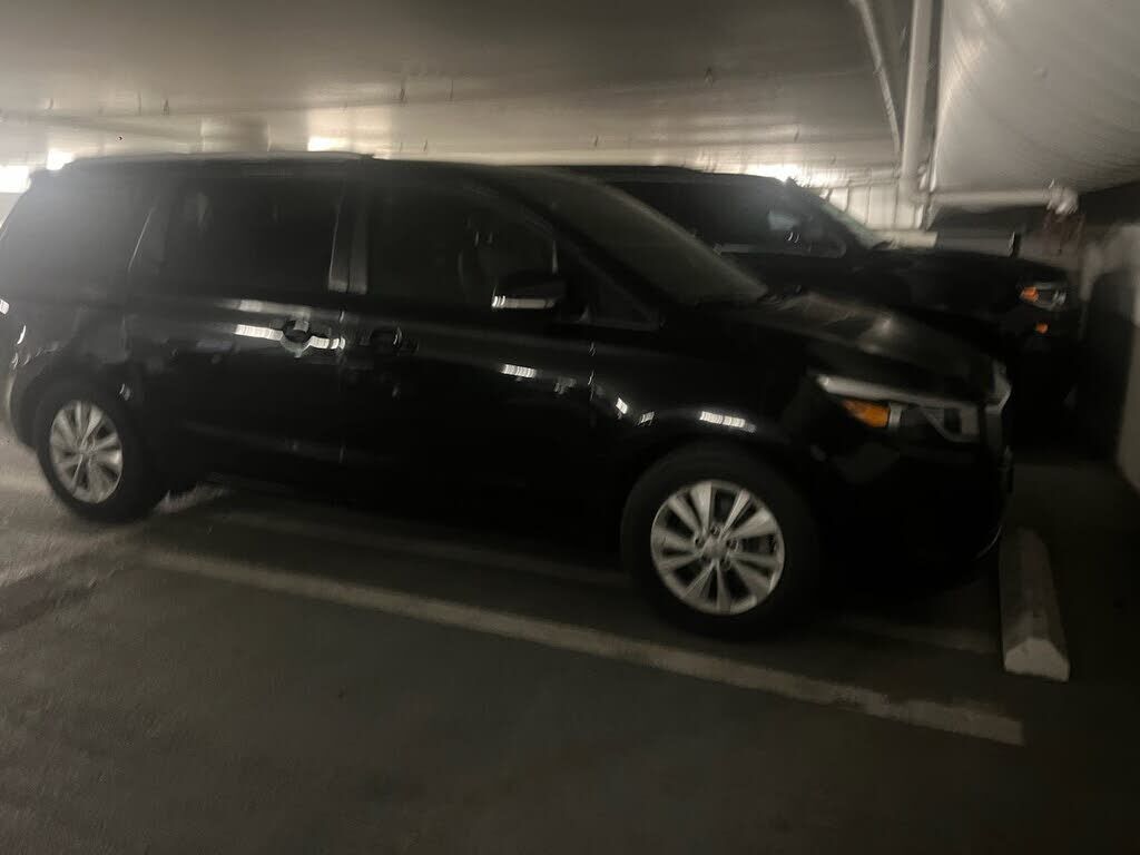 2017 KIA Sedona
