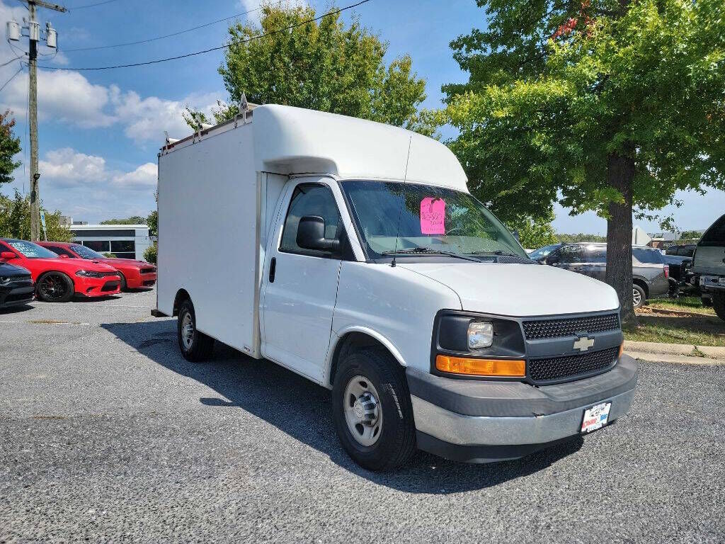 2017 CHEVROLET Express