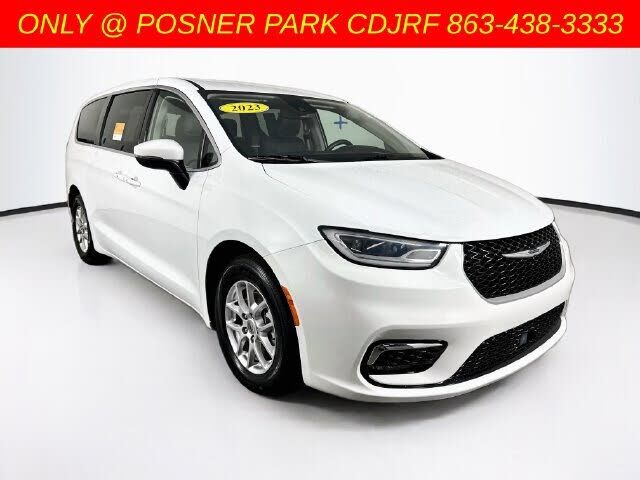 2023 CHRYSLER Pacifica