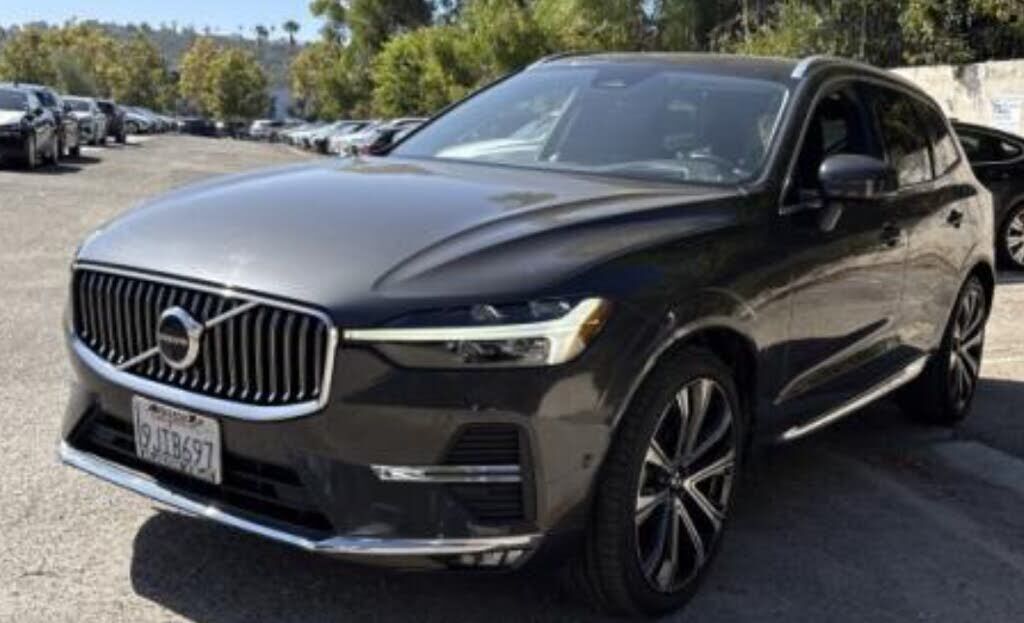 2023 VOLVO XC60