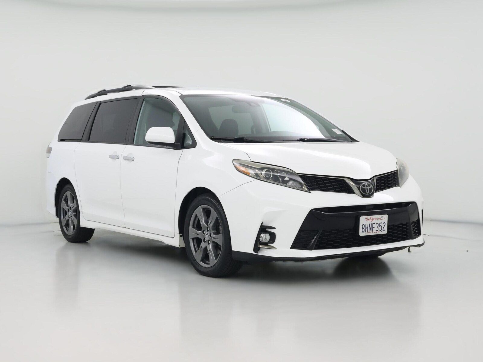 2019 TOYOTA Sienna