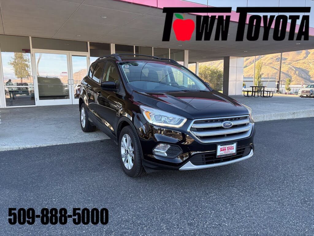 2017 FORD Escape