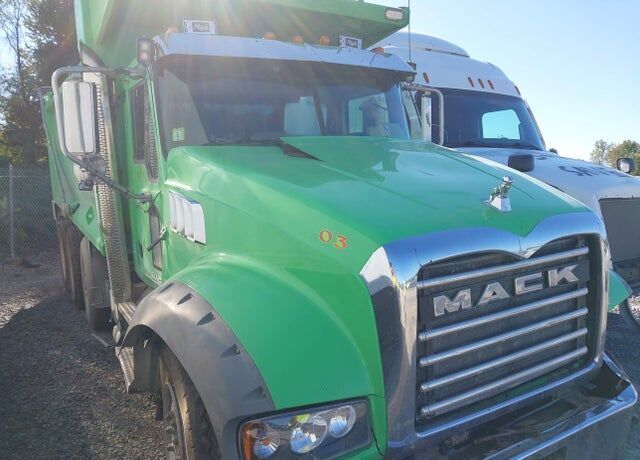 2018 MACK GU