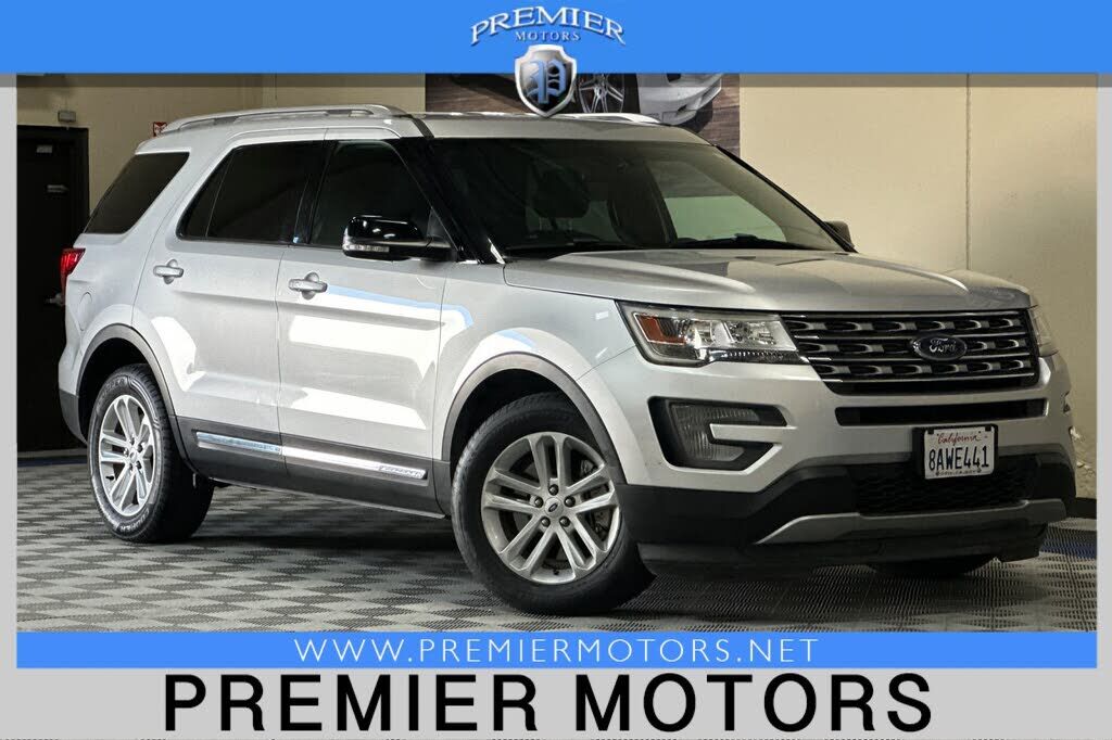 2017 FORD Explorer