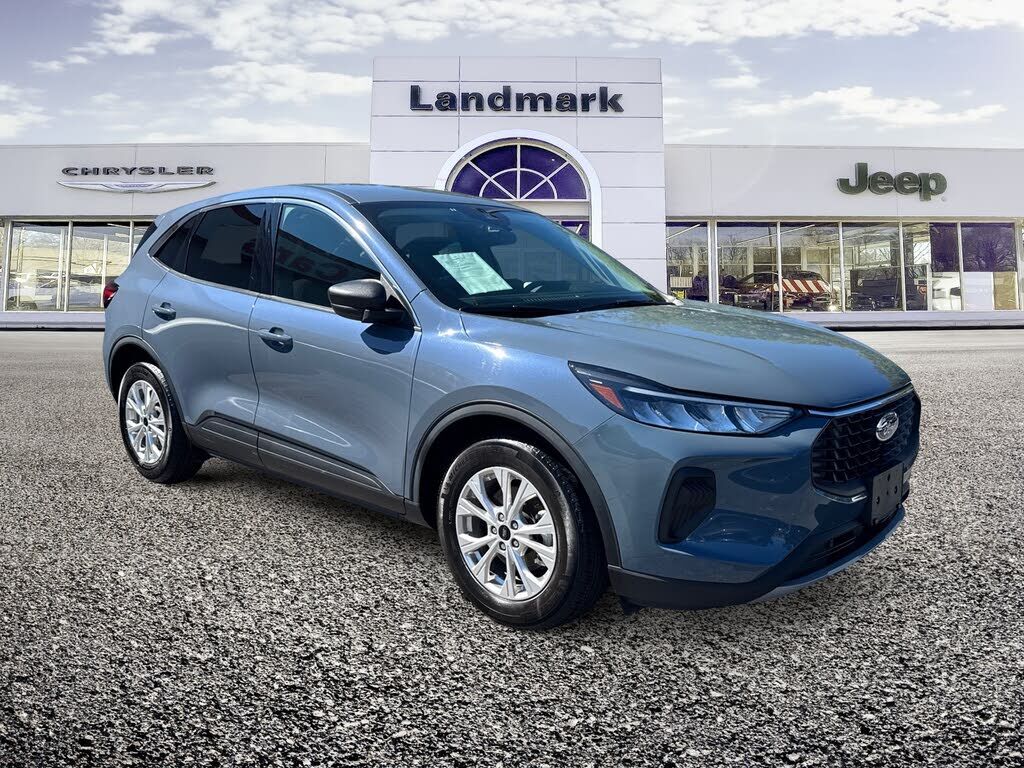 2023 FORD Escape