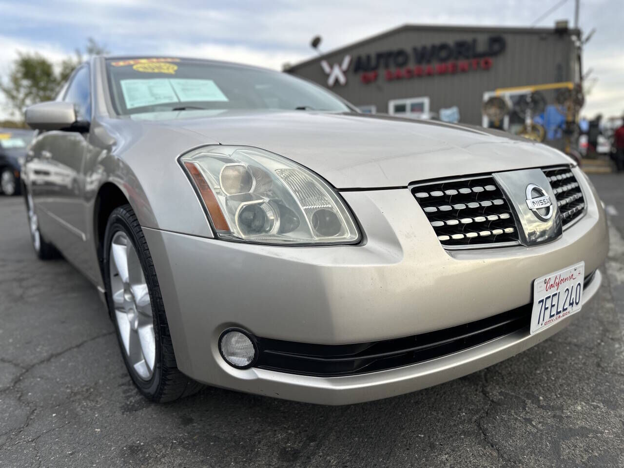 2004 NISSAN Maxima