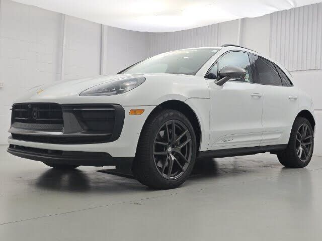 2023 PORSCHE Macan