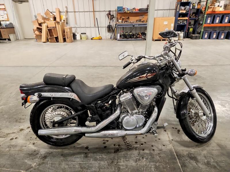 2001 HONDA VT600CD