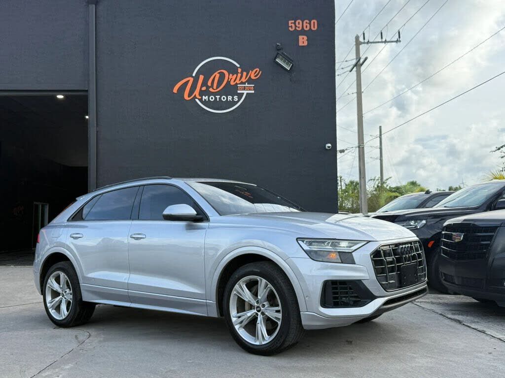 2022 AUDI Q8