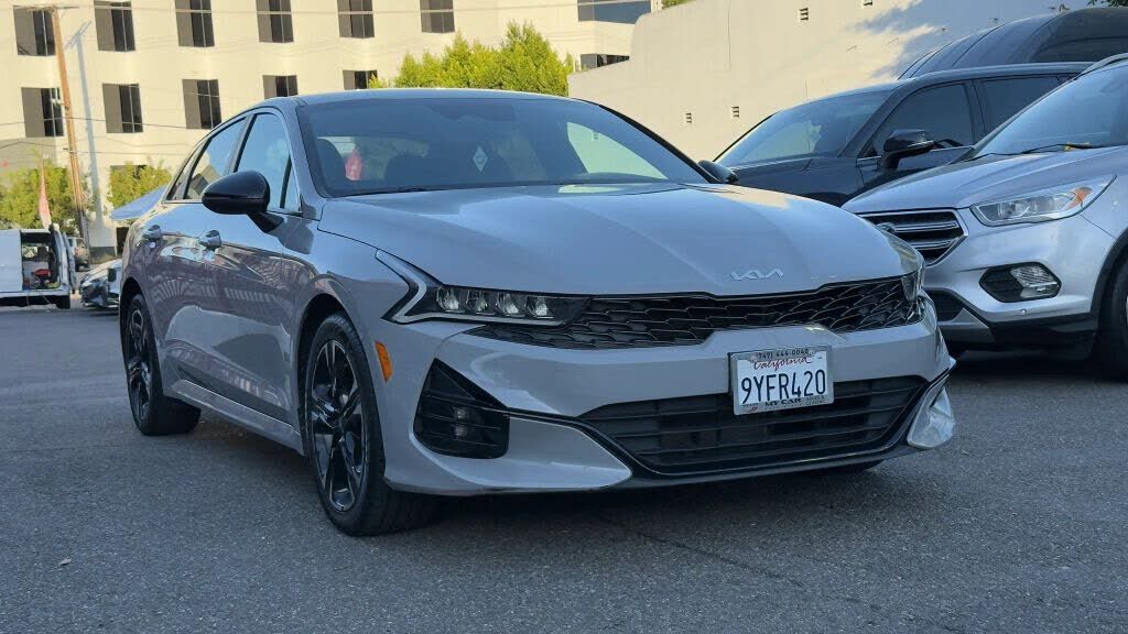 2022 KIA K5