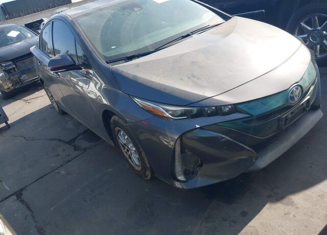 2018 TOYOTA Prius