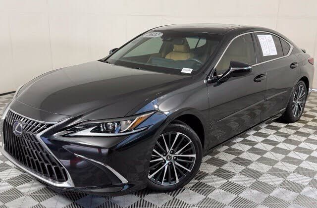 2022 LEXUS ES