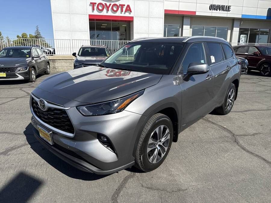 2026 TOYOTA Highlander