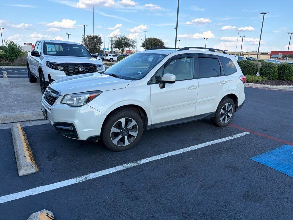 2017 SUBARU Forester