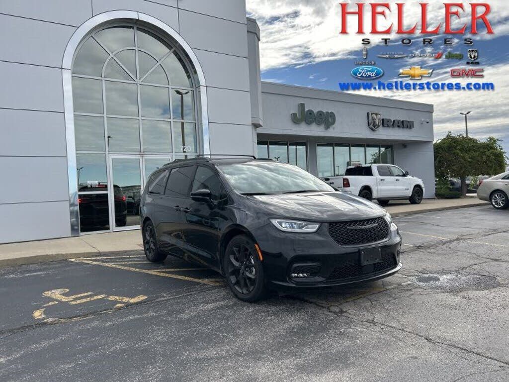2025 CHRYSLER Pacifica