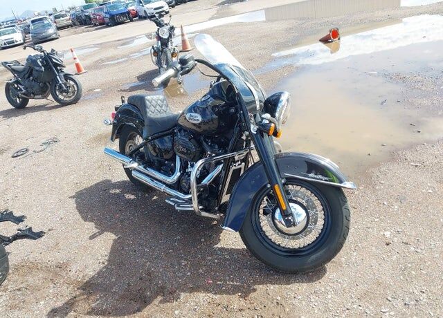 2021 HARLEY DAVIDSON FLHCS / Heritage Classic 114