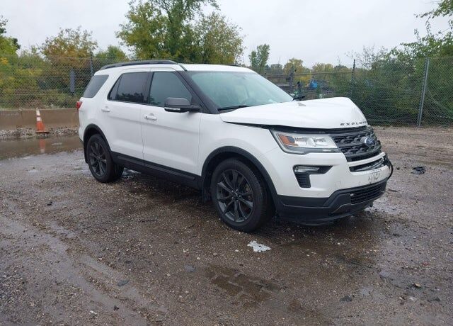 2018 FORD Explorer