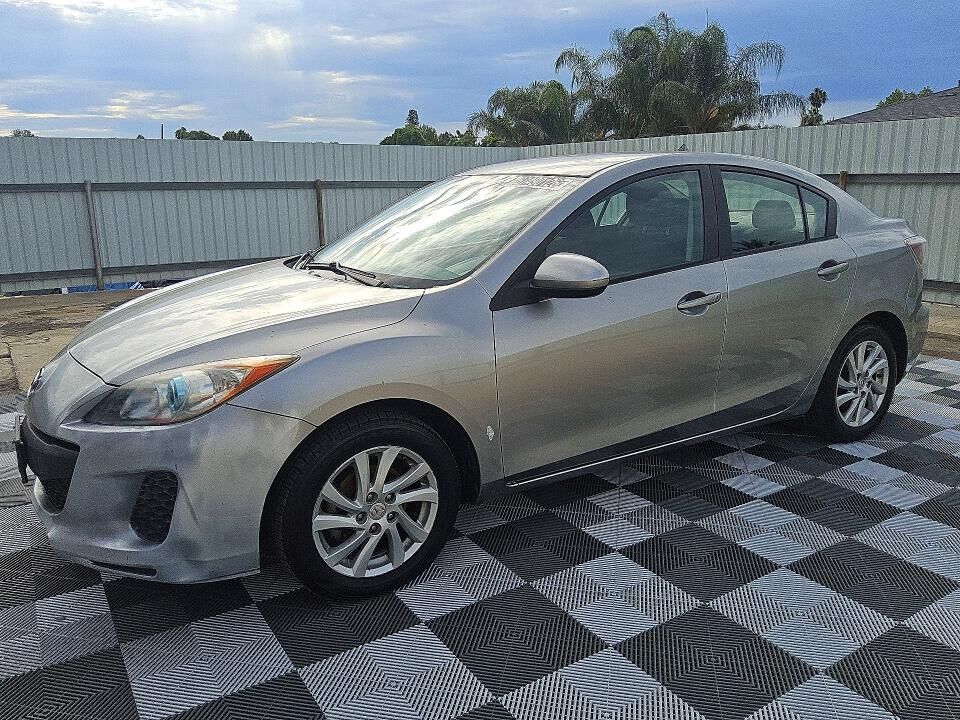 2012 MAZDA Mazda3