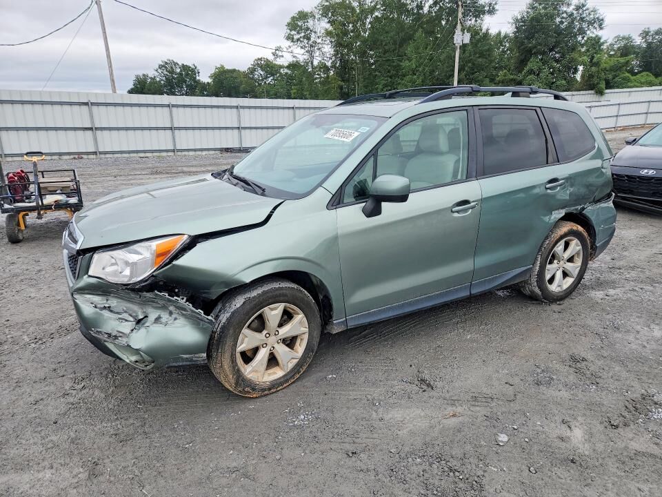 2016 SUBARU Forester