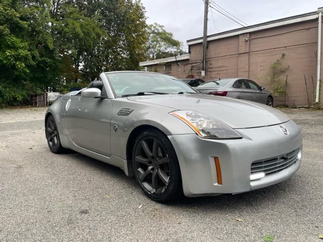2005 NISSAN 350Z