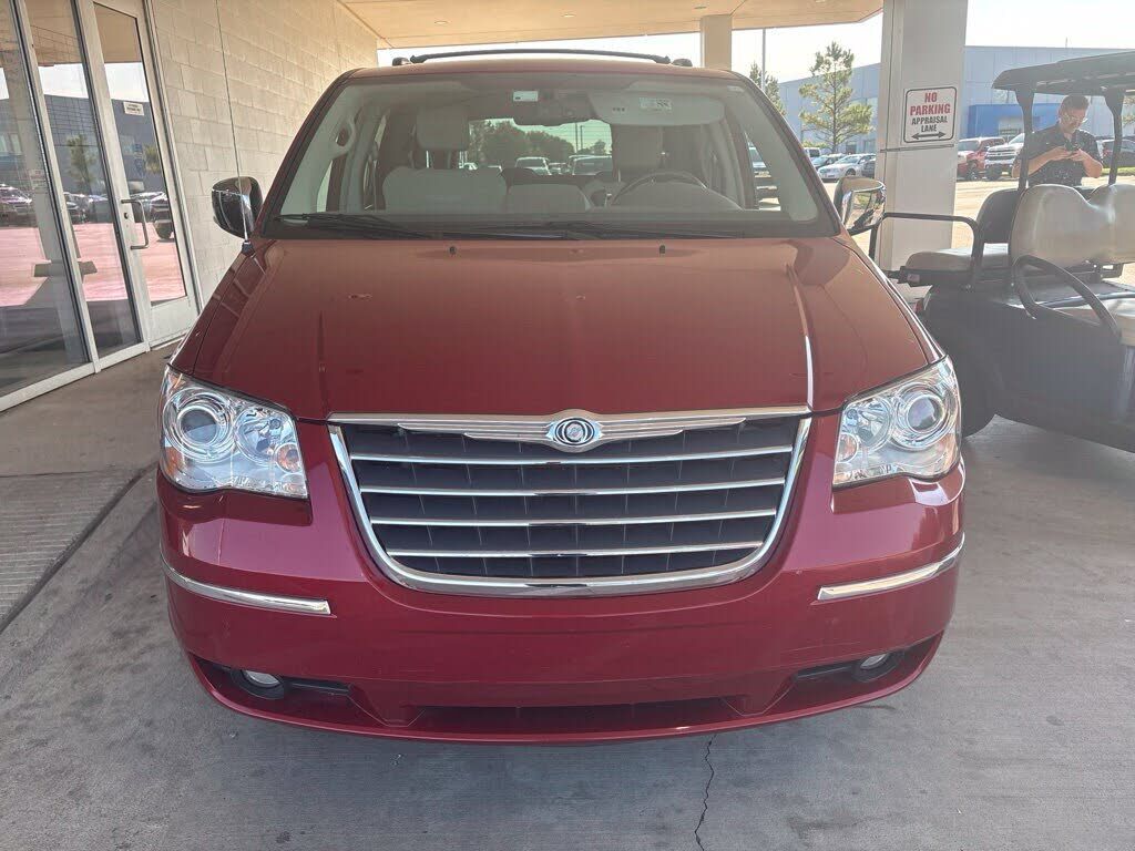 2010 CHRYSLER Town and Country