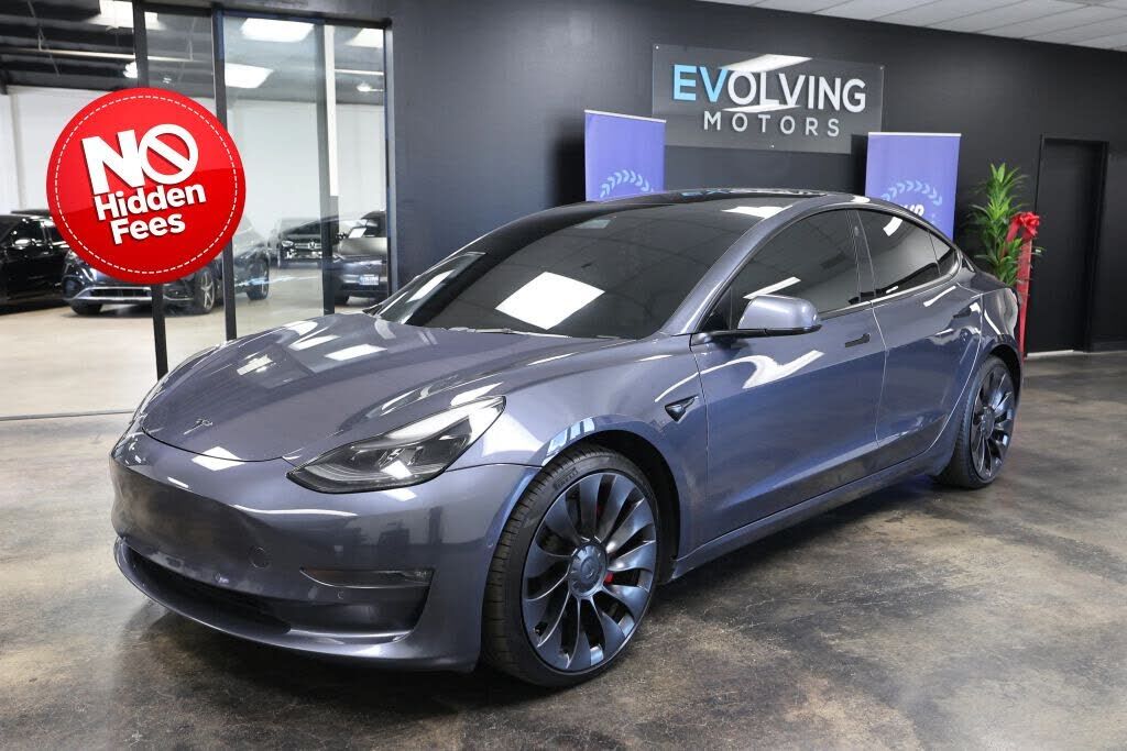 2022 TESLA Model 3