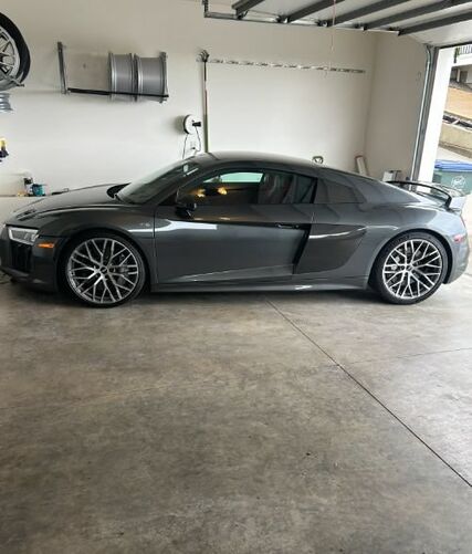 2017 AUDI R8