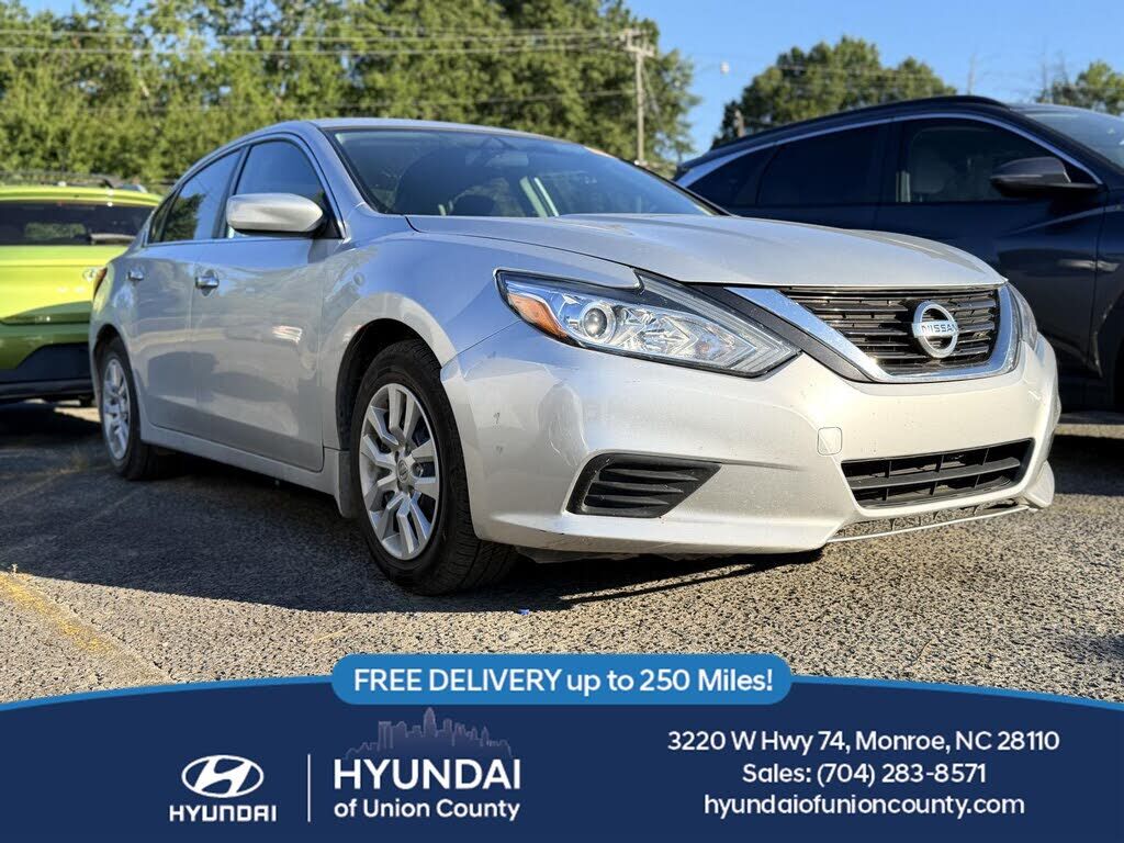 2017 NISSAN Altima