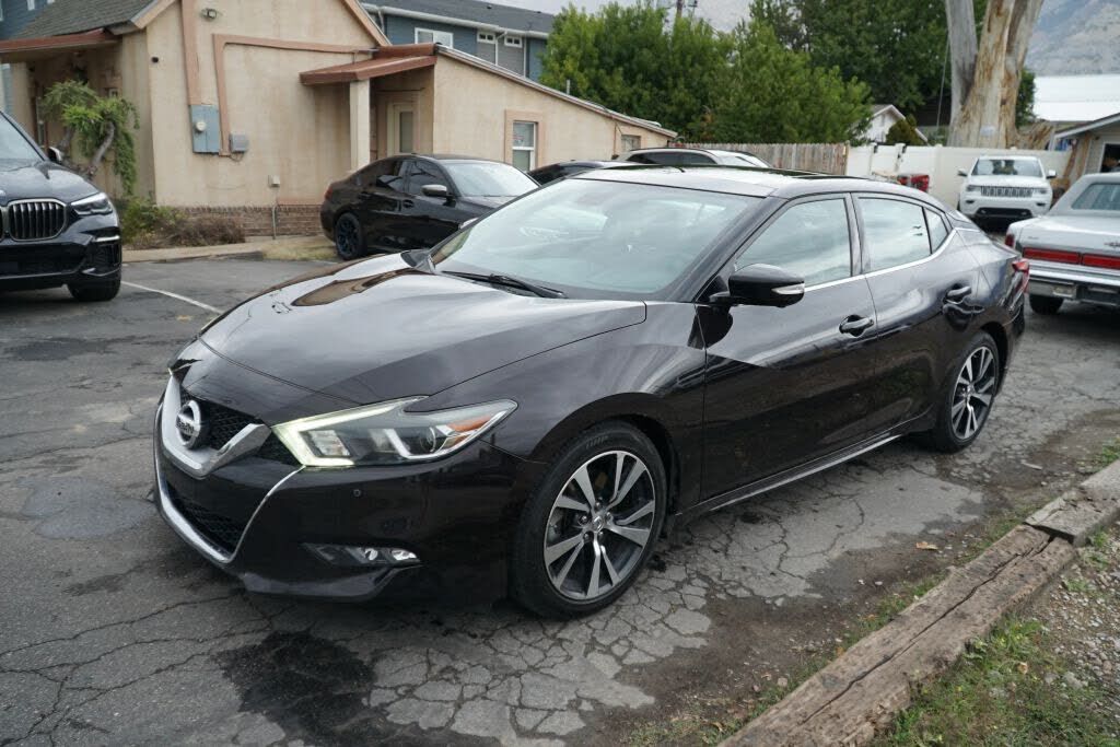 2017 NISSAN Maxima