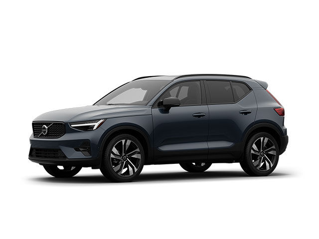 2026 VOLVO XC40