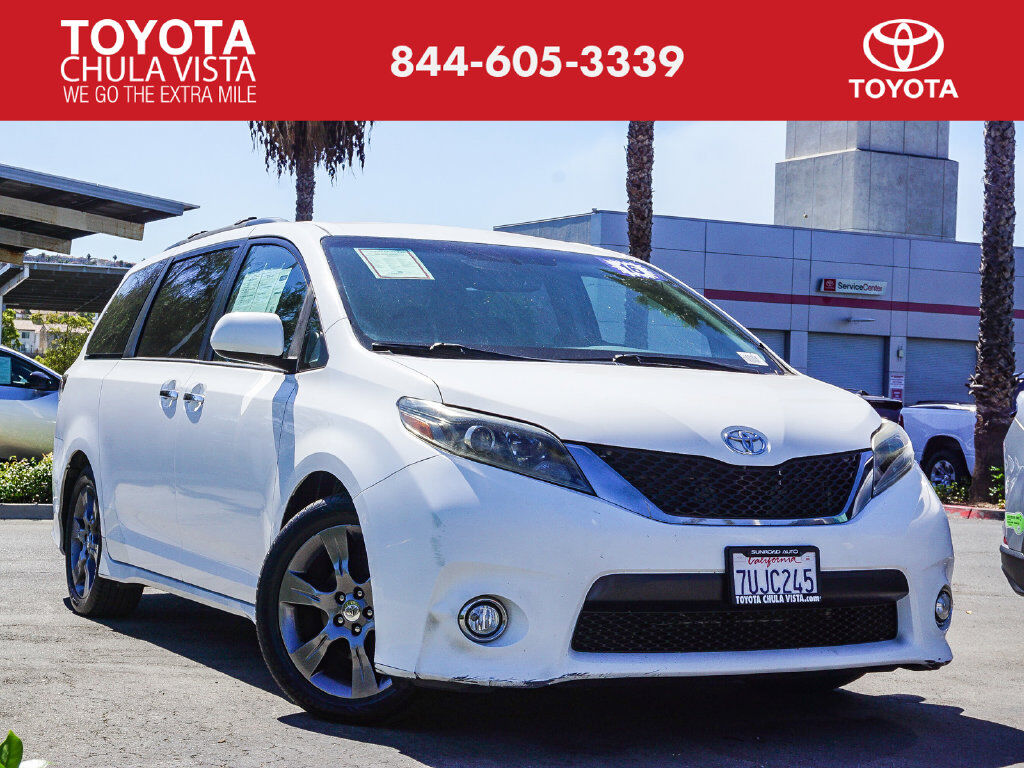 2016 TOYOTA Sienna