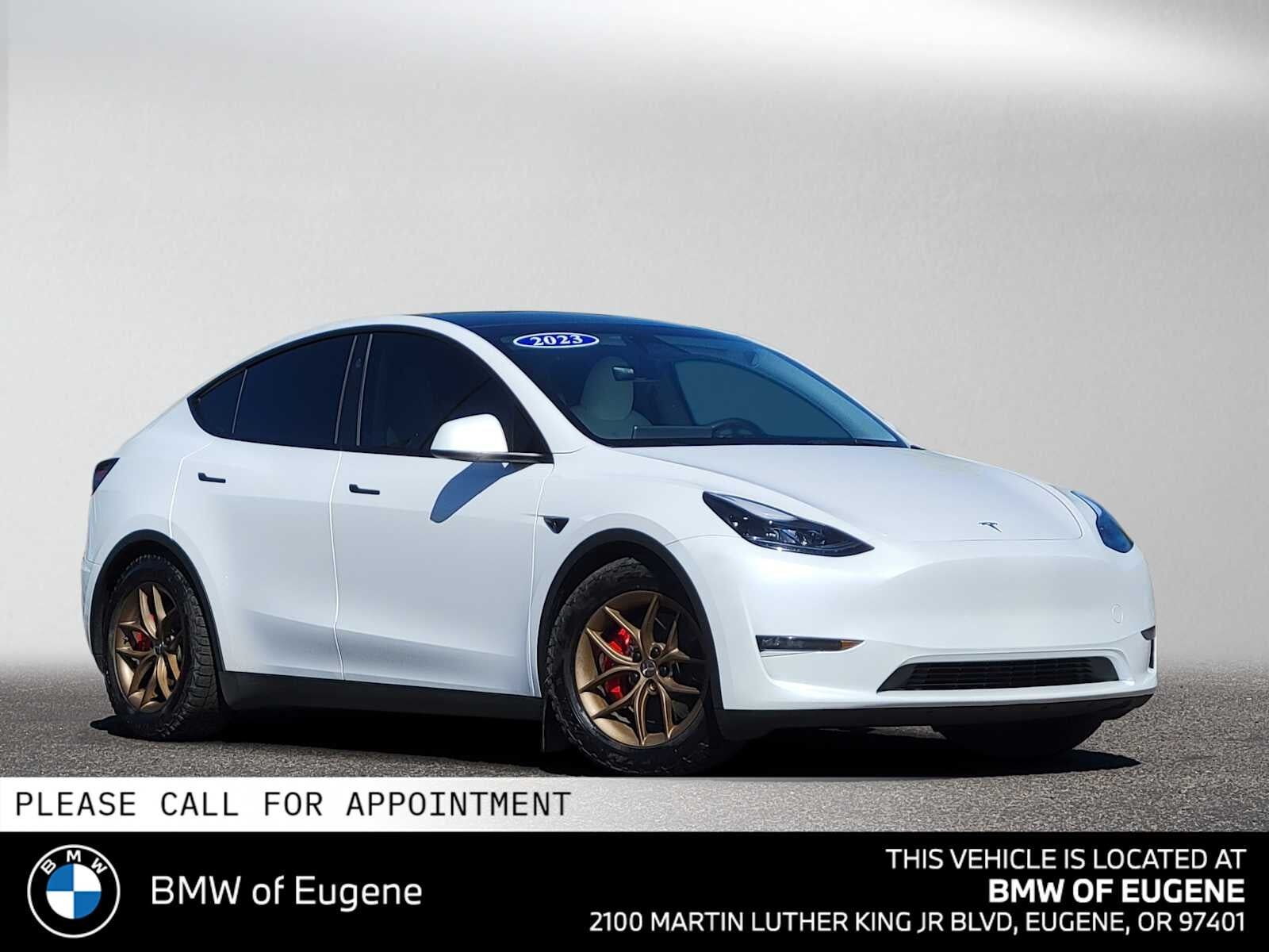 2023 TESLA Model Y