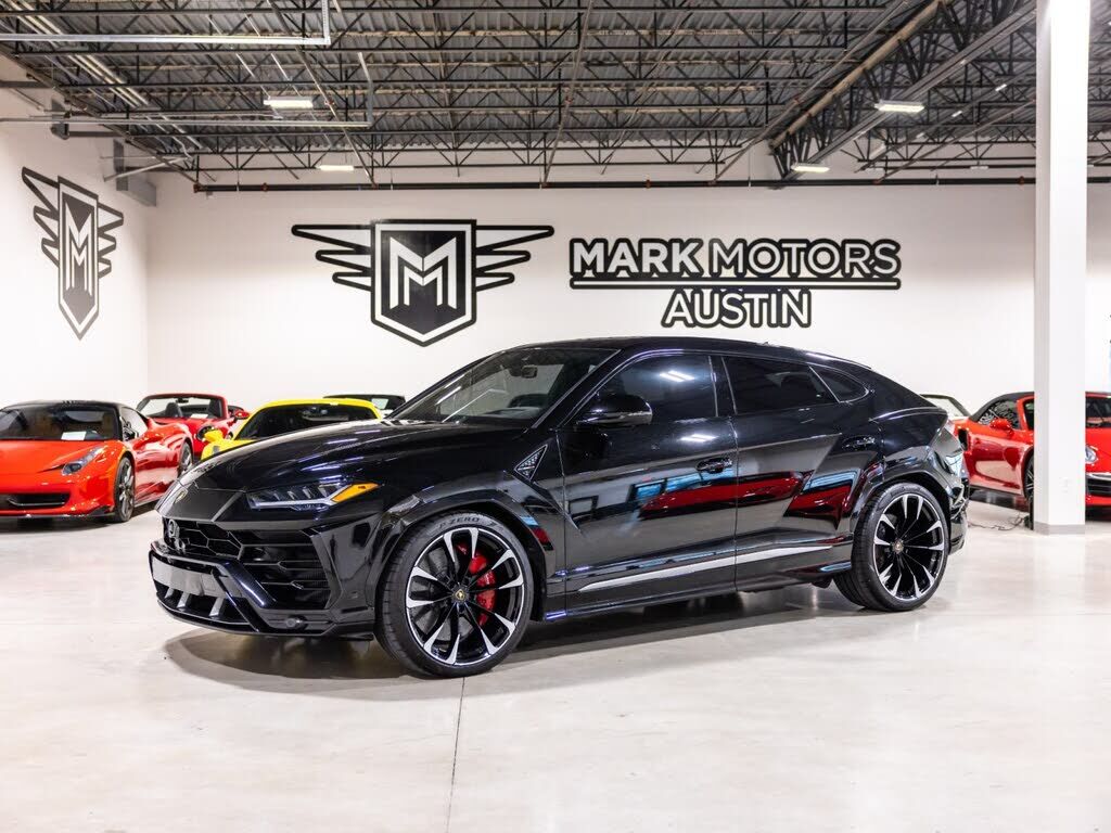 2020 LAMBORGHINI URUS