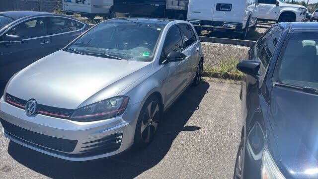 2016 VOLKSWAGEN Golf GTI