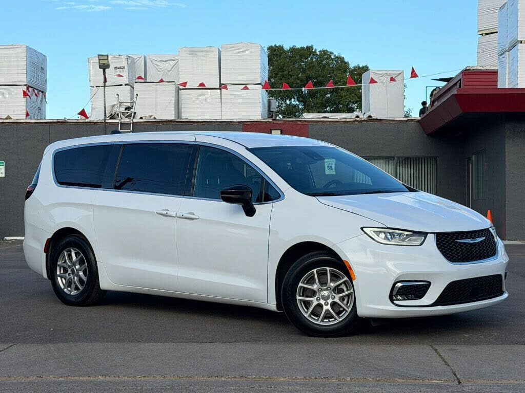 2025 CHRYSLER Pacifica