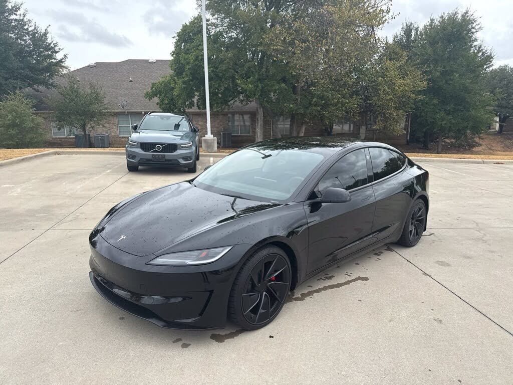 2024 TESLA Model 3