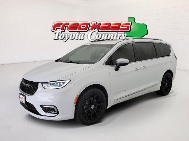 2023 CHRYSLER Pacifica