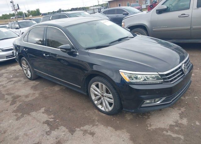 2017 VOLKSWAGEN Passat