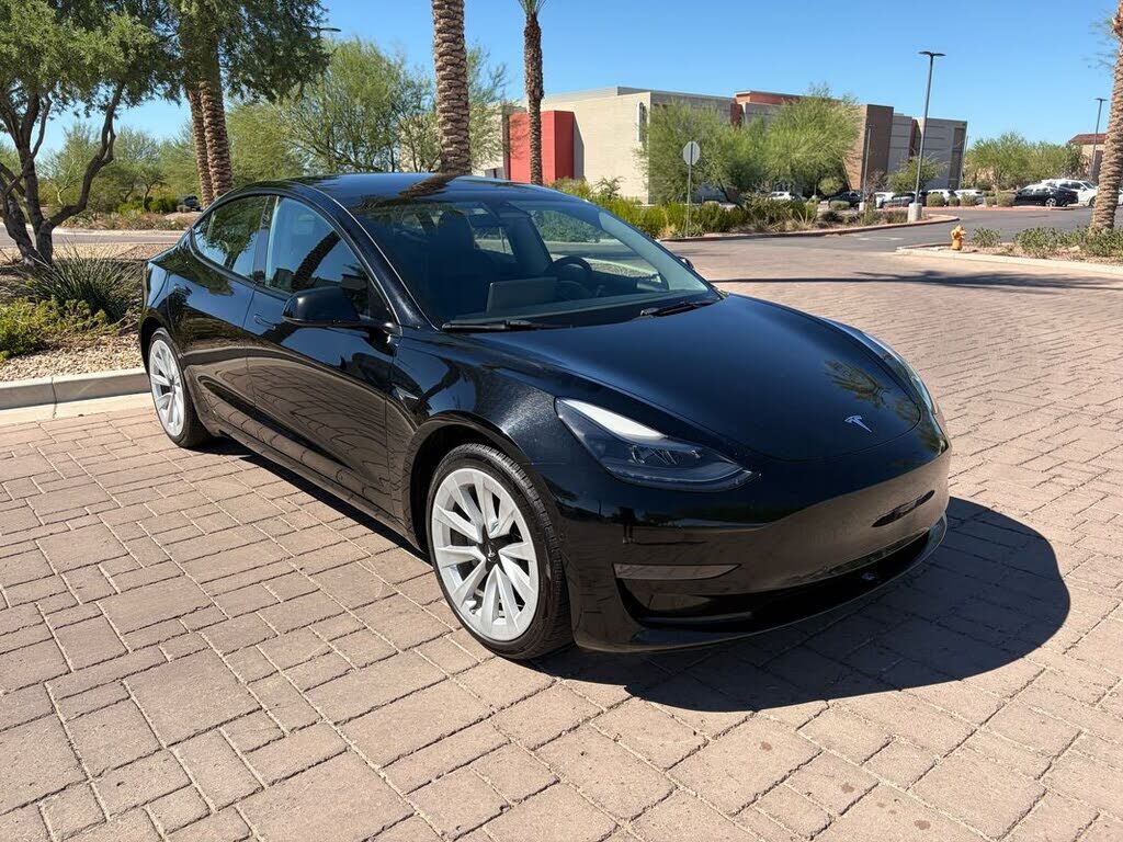 2022 TESLA Model 3