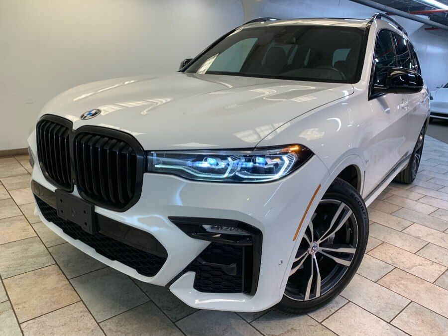 2022 BMW X7