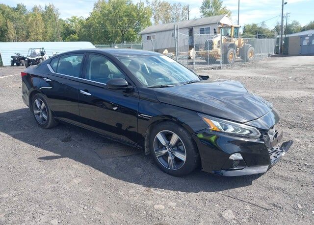 2022 NISSAN Altima